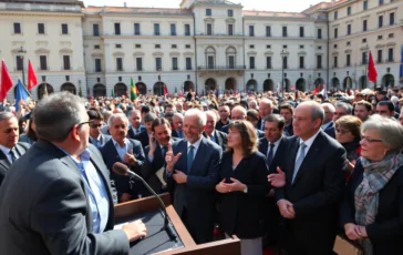 luca zaia e la sua lista il futuro del centrodestra in veneto 1751902777 364x230
