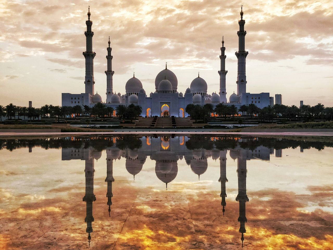 https://www.notizie.it/wp-content/uploads/2025/07/moschea.jpg