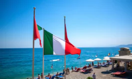 bandiere della pace in versilia un messaggio che divide python 1755386653 265x160