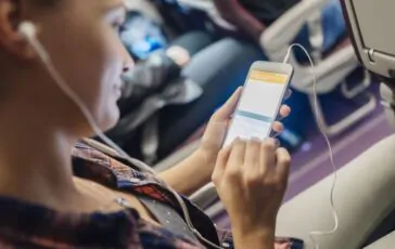 Adattatore universale: i consigli per viaggiare serenamente