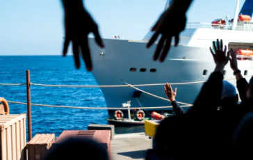 mediterranea tra accoglienza e burocrazia italiana python 1756356272 364x230