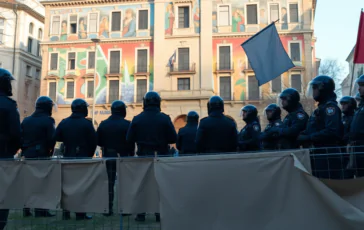 sgombero del leoncavallo il centro sociale al centro delle polemiche python 1755809051 364x230
