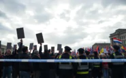 tensioni e scontri nelle manifestazioni contro laccoglienza dei rifugiati nel regno unito python 1756012176