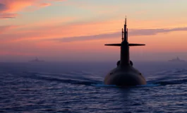 tensioni tra stati uniti e russia trump sposta sottomarini nucleari python 1754142989 265x160