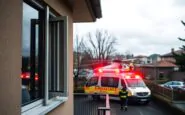 bambino di sette anni cade dalla finestra in una scuola di genova lincidente sconvolgente python 1758212067