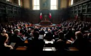 francia crisi di governo e sfide per macron dopo il crollo dellesecutivo bayrou python 1757421284