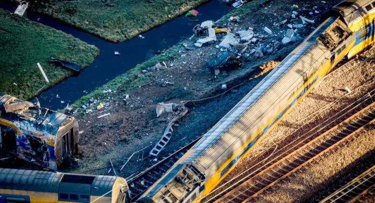 treni deragliati in russia