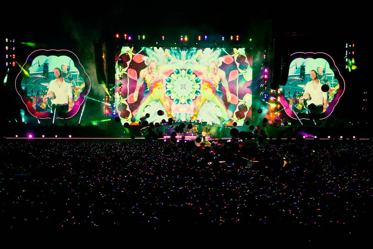 Kiss Cam dei Coldplay, Andy Byron e Kristin Cabot erano solo amici? Il clamoroso retroscena sulla scandalo della coppia al concerto della band britannica