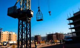 incidente mortale in cantiere operaio di 69 anni cade da una gru python 1757316447 265x160