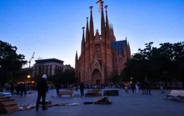 la sagrada familia di barcellona ultimi sviluppi e completamento imminente python 1758566155 364x230