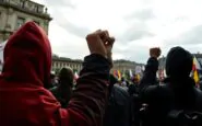 proteste di massa in francia contro le misure di austerita del governo python 1758346506