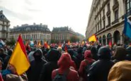 proteste in corso in francia contro le politiche di austerita del governo python 1758316567