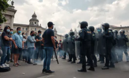 proteste in indonesia tensioni a bandung tra studenti e polizia python 1756809476 265x160