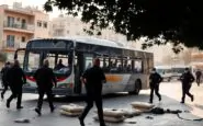 tragedia a gerusalemme attacco su bus causa vittime e feriti python 1757323954