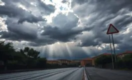 allerta meteo attesa forte tempesta su gran parte ditalia 1761218545 265x160