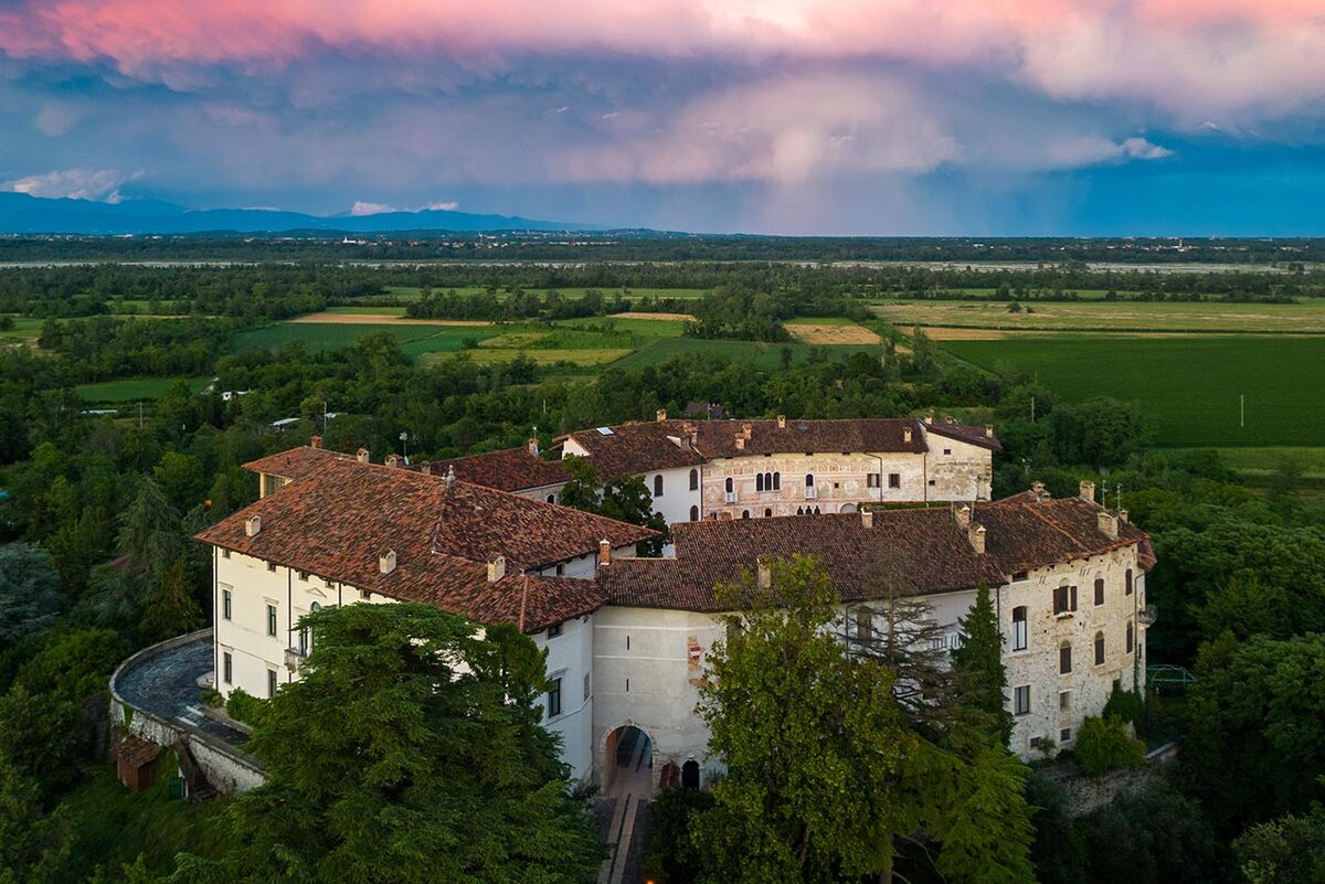 https://www.notizie.it/wp-content/uploads/2025/10/castello-di-spilimbergo-1.jpg