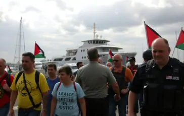 espulsioni di attivisti della global sumud flotilla lintervento di israele e le conseguenze python 1759701388 364x230