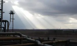 gli attacchi ucraini riducono le esportazioni energetiche russe 1760566313 265x160