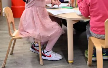 bimba legata mensa asilo napoli