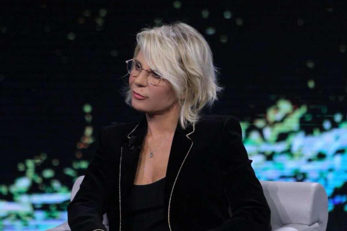 Uomini e Donne, caos in studio: la dama perde la pazienza e si scaglia contro il “suo” cavaliere