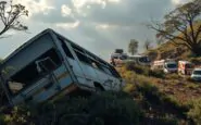 incidente mortale di un autobus in sudafrica 42 vittime e una tragedia da non dimenticare 1760351212