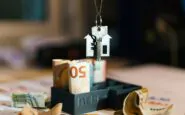 Mutui e prestiti, italiani più indebitati ma con pagamenti più sostenibili