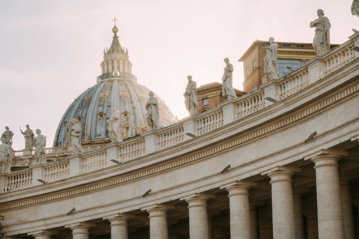 https://www.notizie.it/wp-content/uploads/2025/10/papa-agenzie-stampa-scaled-e1759998228903.jpg