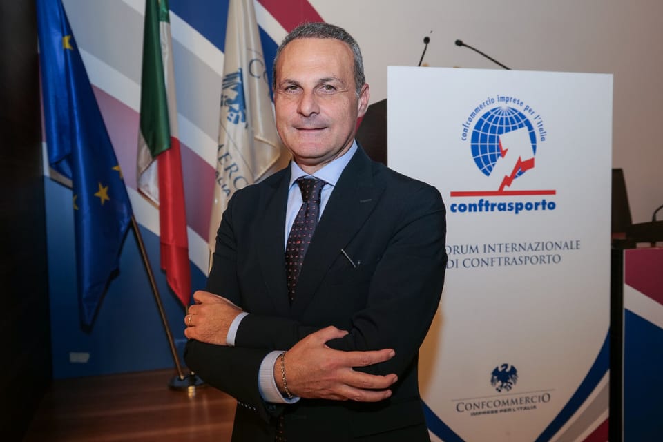https://www.notizie.it/wp-content/uploads/2025/10/pasquale-russo-presidente-di-conftrasporto-confcommercio-e-vp-di-confcommercio-nazionale-2.jpeg