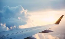 sognare aereo che cade scaled e1759313162530 265x160