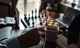 tributo a daniel naroditsky gran maestro di scacchi e streamer di successo 1761022897 265x160