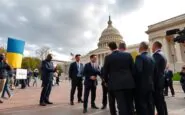 zelensky avverte loccidente resistere alle pressioni della russia e cruciale 1760895500