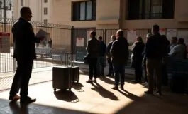 arresti di sposi di cittadini americani durante le interviste per la carta verde cosa sapere 1764204357 265x160