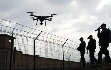 droni e traffico di droga nel carcere di prato loperazione della polizia penitenziaria che ha scosso litalia 1764417528 364x230