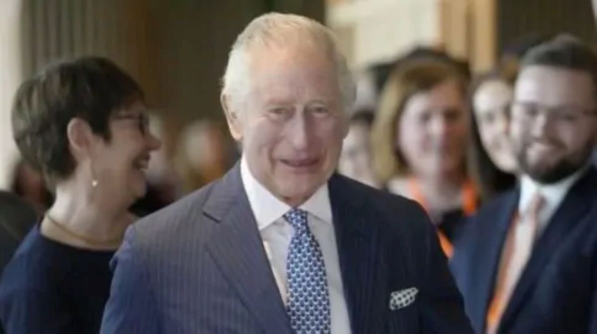 Il progetto insolito di Re Carlo: una gigantesca vasca di letame accanto alla residenza di William