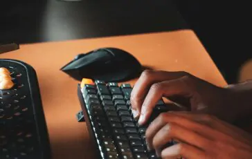 tradimenti virtuali prato