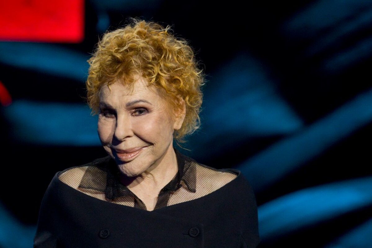 Funerali di Ornella Vanoni, il ricordo dei nipoti: un legame che supera l’ultimo saluto