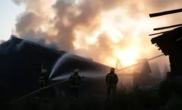 incendio al complesso fieristico le ciminiere di catania ultime notizie e impatti sulla comunita 1762932242 265x160