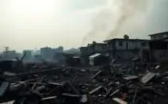 korail migliaia di senzatetto in seguito allincendio devastante di dhaka 1764225111