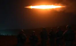 lucraina lancia attacchi notturni contro la russia con i razzi flamingo 1763053069 265x160