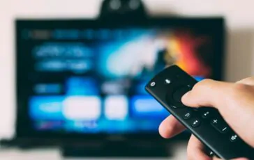 Confronto acceso in studio sulla gestione e narrazione della guerra in Ucraina