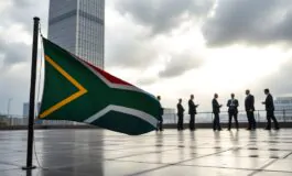 trump annuncia il divieto di partecipazione del sudafrica al g20 1764254041 265x160