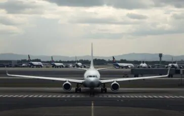 trump chiude lo spazio aereo del venezuela implicazioni e conseguenze 1764422841 364x230