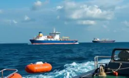 incidente nel mar nero un altro petroliere colpito 1764666719 265x160