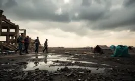 israele intensifica le incursioni mentre gaza rinasce dopo la tempesta 1765865883 265x160