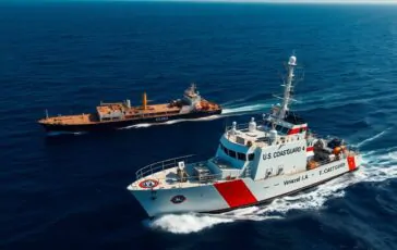 lintervento della guardia costiera americana contro le petroliere venezuelane strategie e impatti 1766353097 364x230