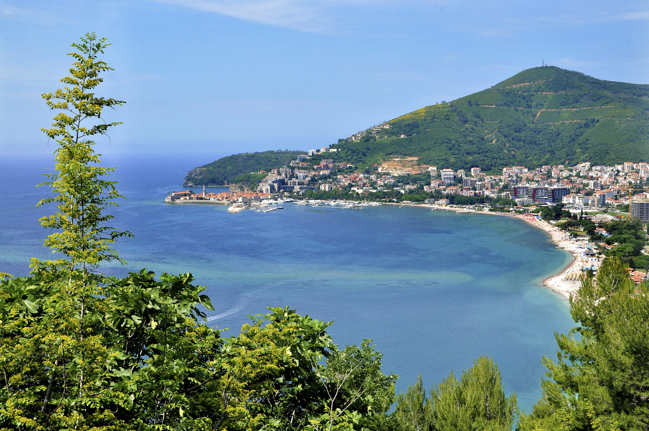 https://www.notizie.it/wp-content/uploads/2025/12/montenegro-from-kotor-scaled.jpg