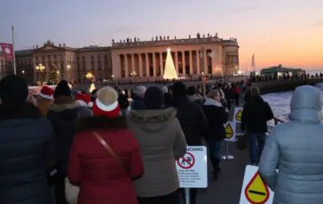 restrizioni e nuove iniziative per il capodanno a napoli 1767008328 364x230