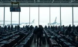 tempesta di neve a new york voli cancellati e disagi durante le feste natalizie 1766844761 265x160