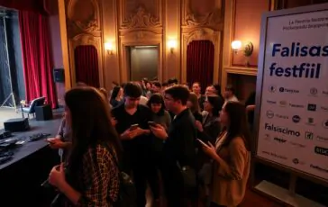 andrea pucci svela i segreti su fabrizio corona nel suo spettacolo teatrale 1767945651 364x230