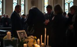 belen rodriguez e stefano de martino uniti nel commovente addio al padre 1769527828 265x160